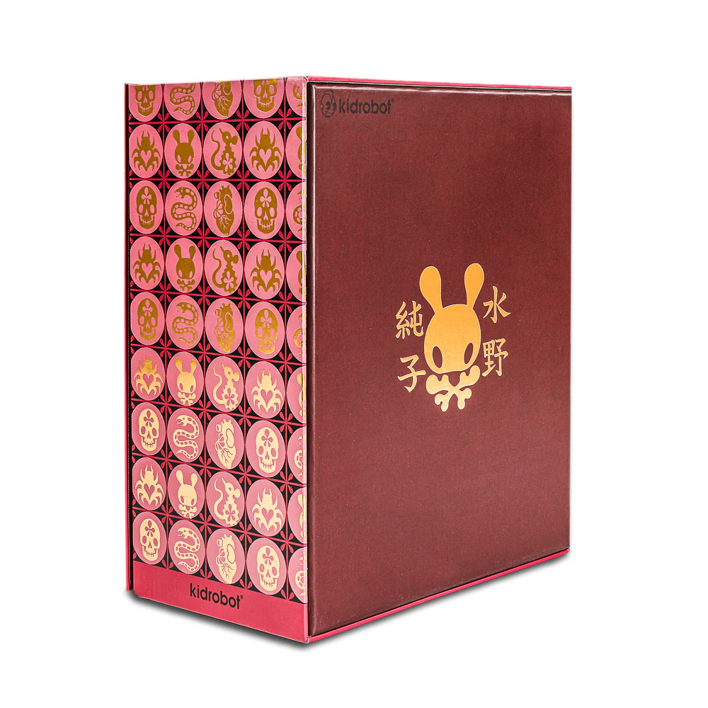 Witch Queen 8" Vinyl Art Figure by Junko Mizuno - Blood Red Edition (Limited Edition of 300) - Image 15